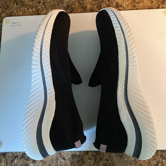 Easy Spirit Golda Sneakers - Picture 5 of 7